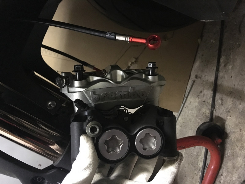 vgl. R1-Brembo.JPG