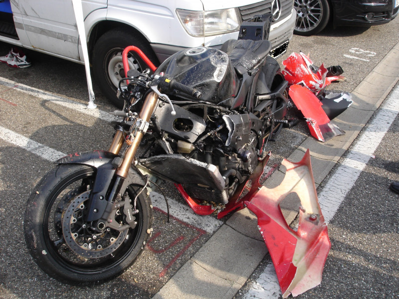 Gixxer1-2.jpg