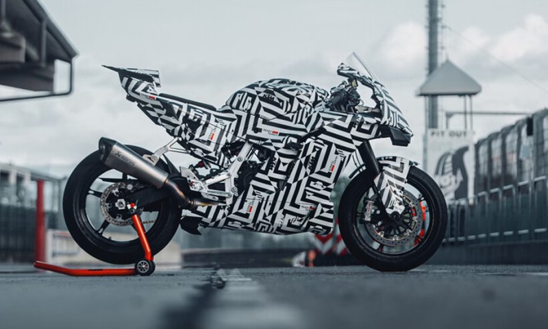 RC 990 R.jpg