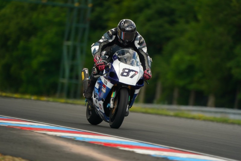 2.JPG (206.32 KiB) 27684 mal betrachtet 2.JPG