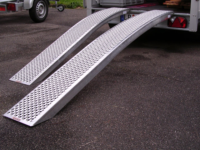 verladen auffahrschienen curved.JPG